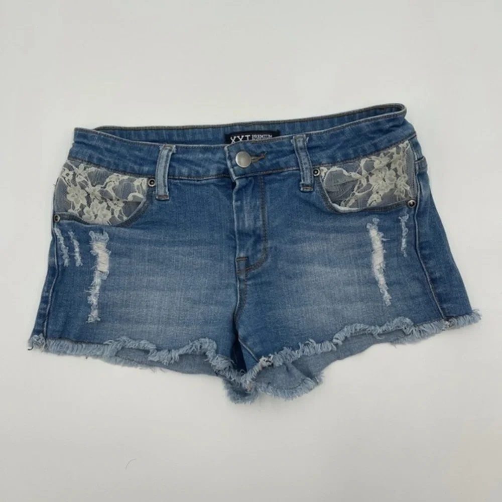 Women’s XXI premium denim shorts